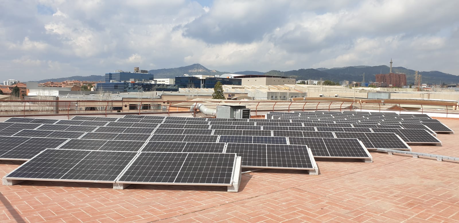 Instalacion solar fotovoltaica para autoconsumo en Sant Joan Despi2